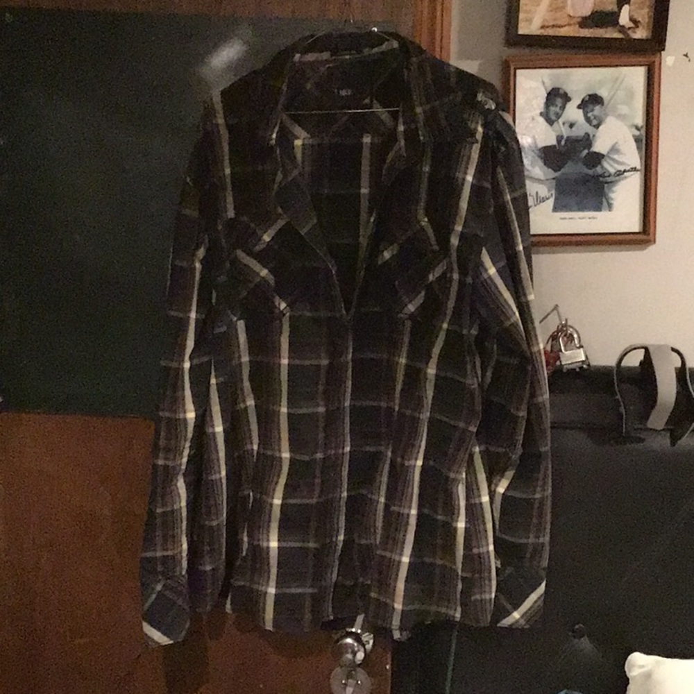 BKE BLACK,GREY,WHITE BUTTON UP,GREAT SHAPE XXL